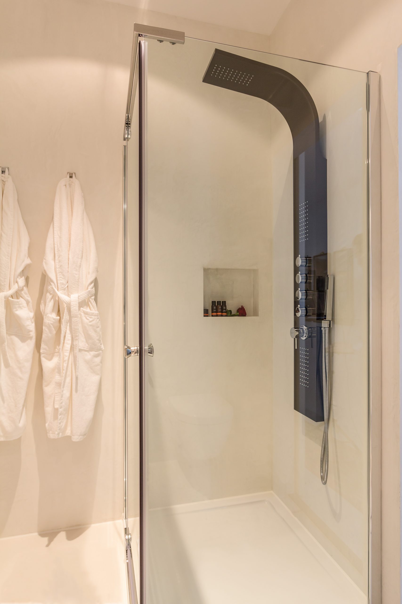 Suite 2 (7 of 9)