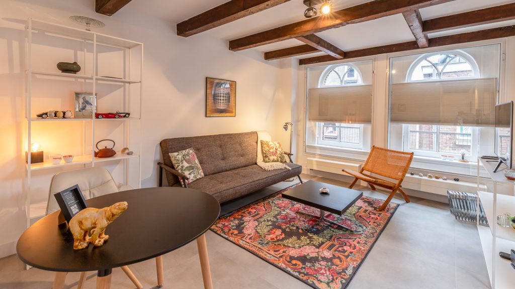 Woonkamer Longstay Suite 24 bij Hotel Goud en Zilver
