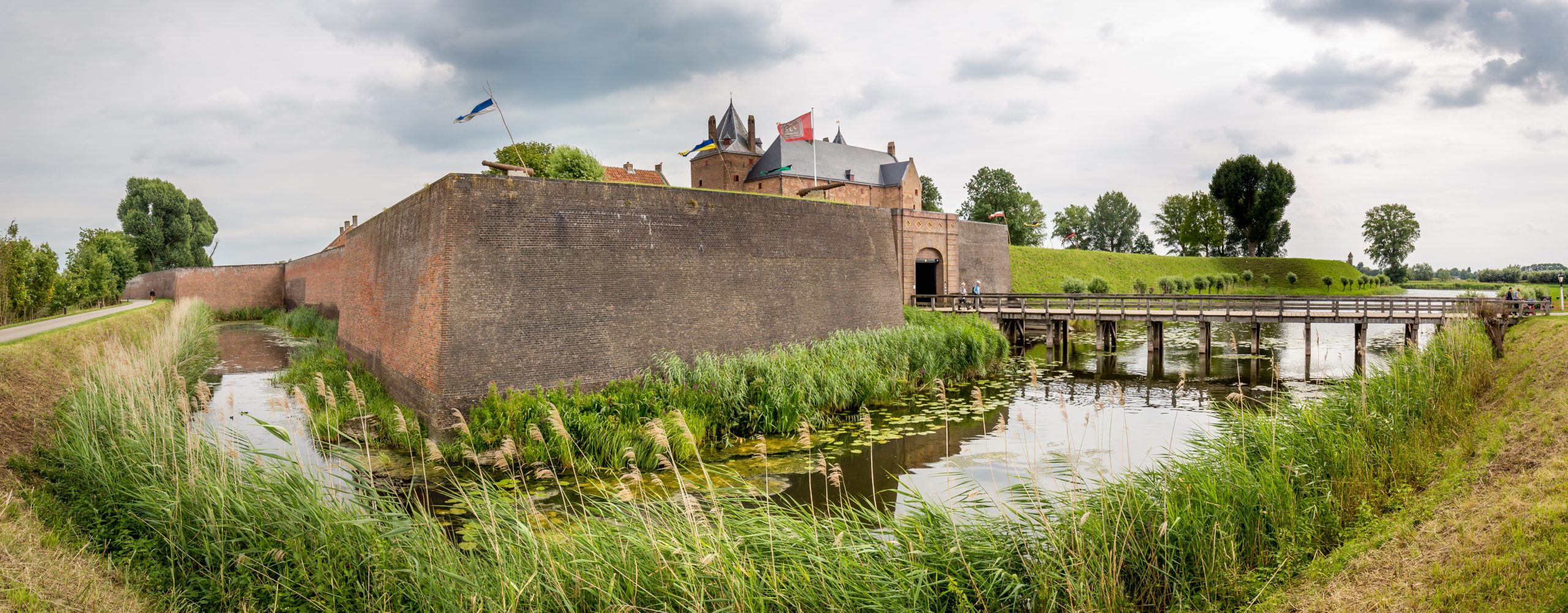 Loevestine Castle