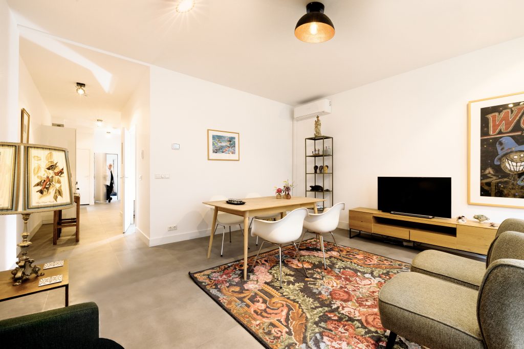 Longstay suite 20 hotel Goud & Zilver met persoon in de kamer