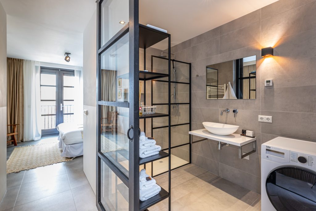 Badkamer longstay suite 19 hotel Goud en Zilver