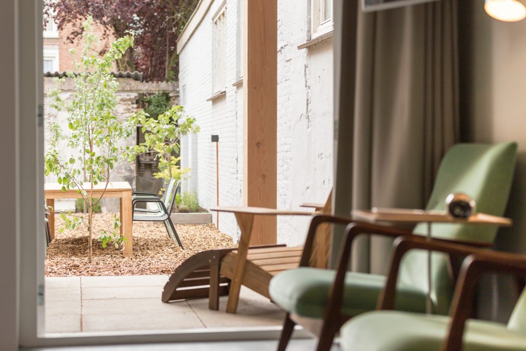 Garden Suite 8 Hotel Gold and Silver