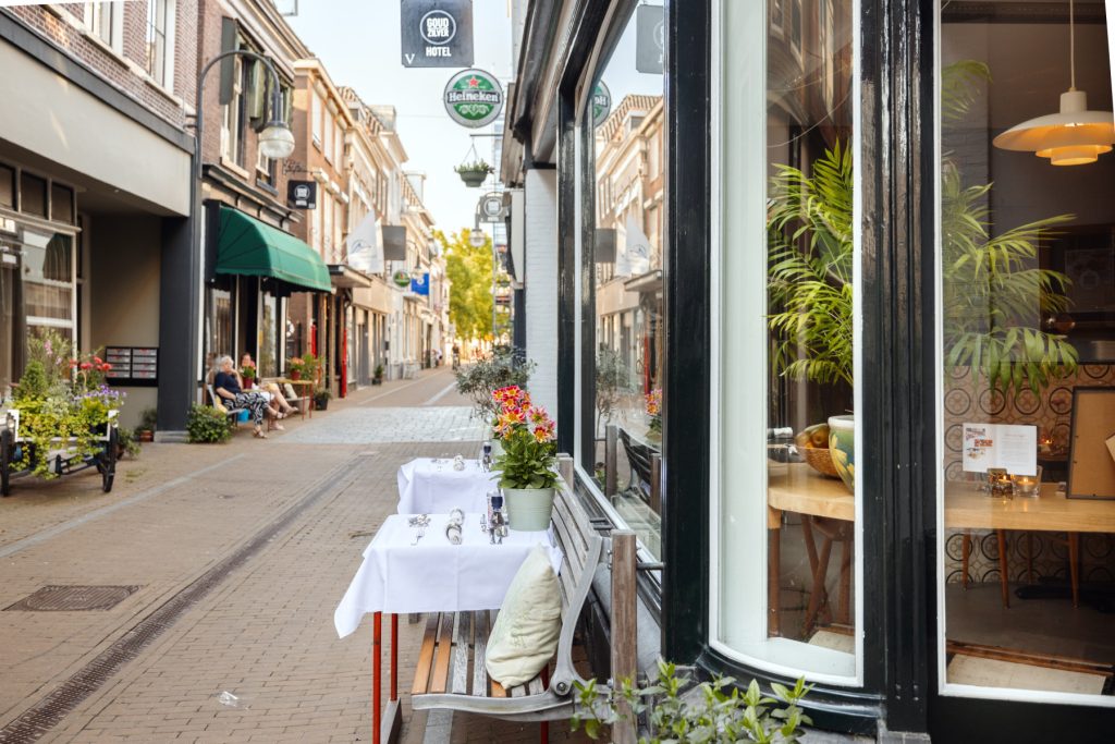 street La Kantina breakfast restaurant hotel Gold and Silver